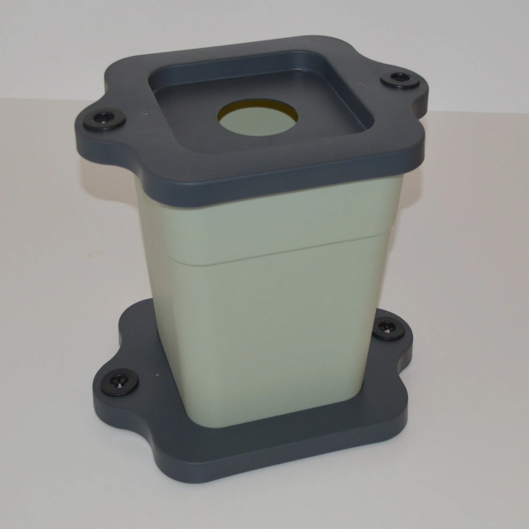 Cane Grip Grow Pots - Image 3