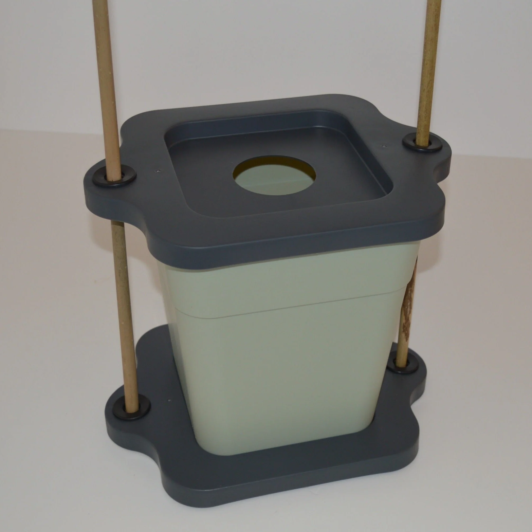 Cane Grip Grow Pots - Image 4