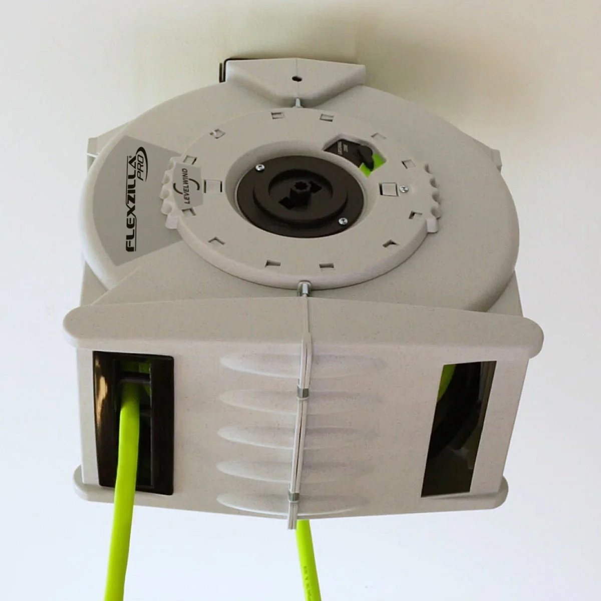 Flexzilla® Pro Retractable Water Hose Reel with Levelwind™ Technology - Image 4