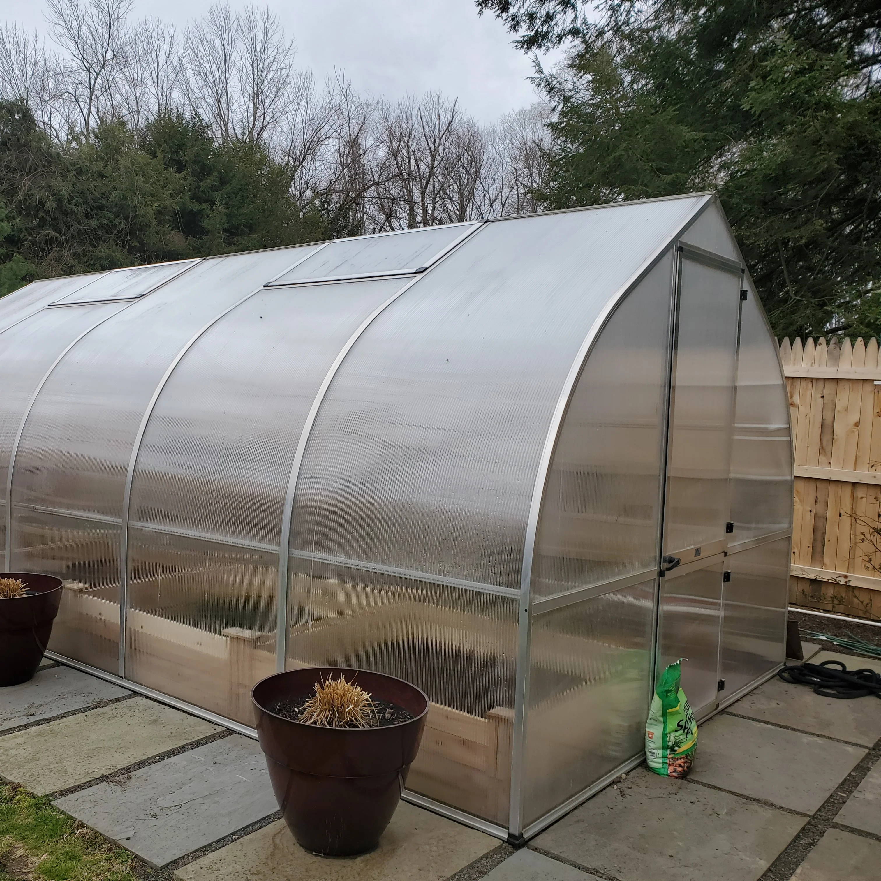 Riga Grand Greenhouse Kit 9.8 x 17.6 ft. with TwinWall Polycarbonate Panels and Aluminum Frame - Image 4