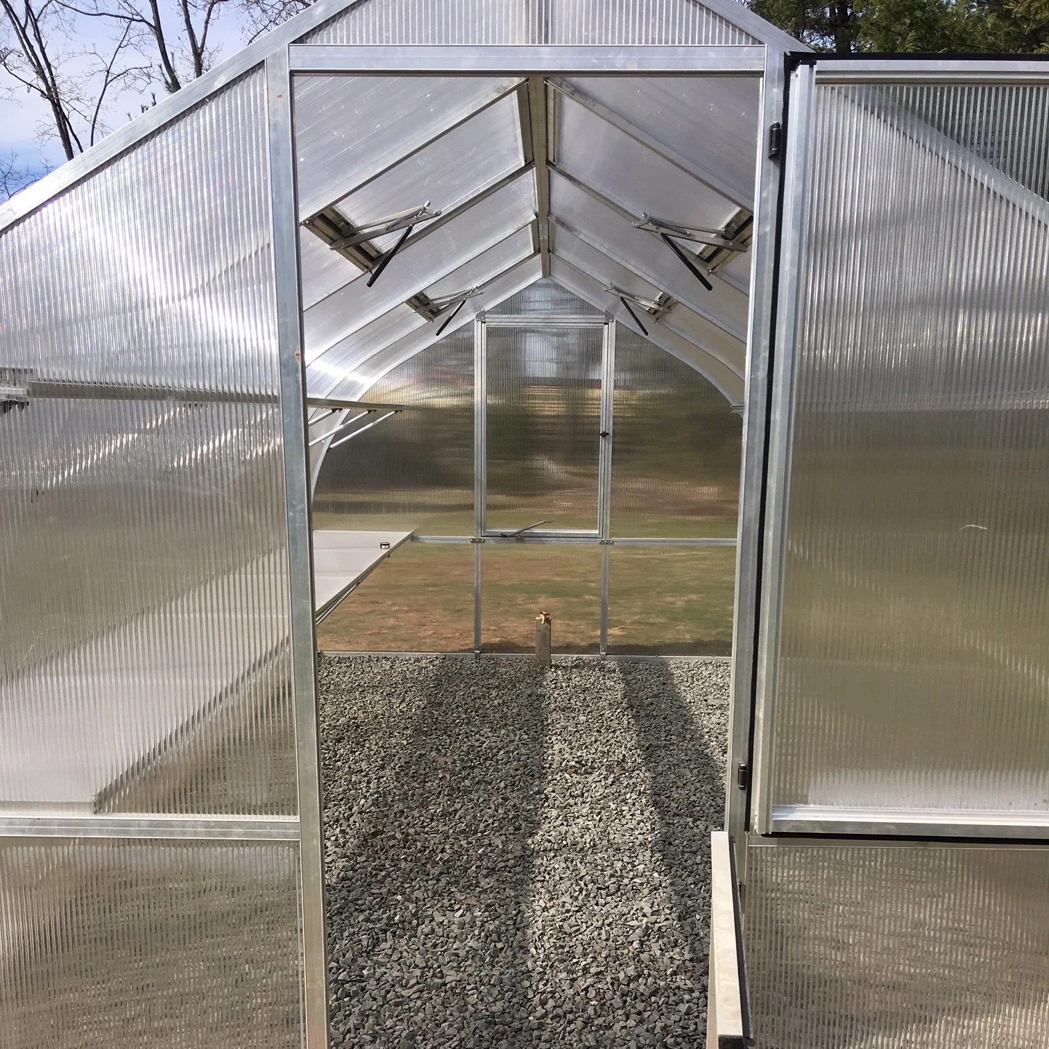 Riga Grand Greenhouse Kit 9.8 x 17.6 ft. with TwinWall Polycarbonate Panels and Aluminum Frame - Image 8